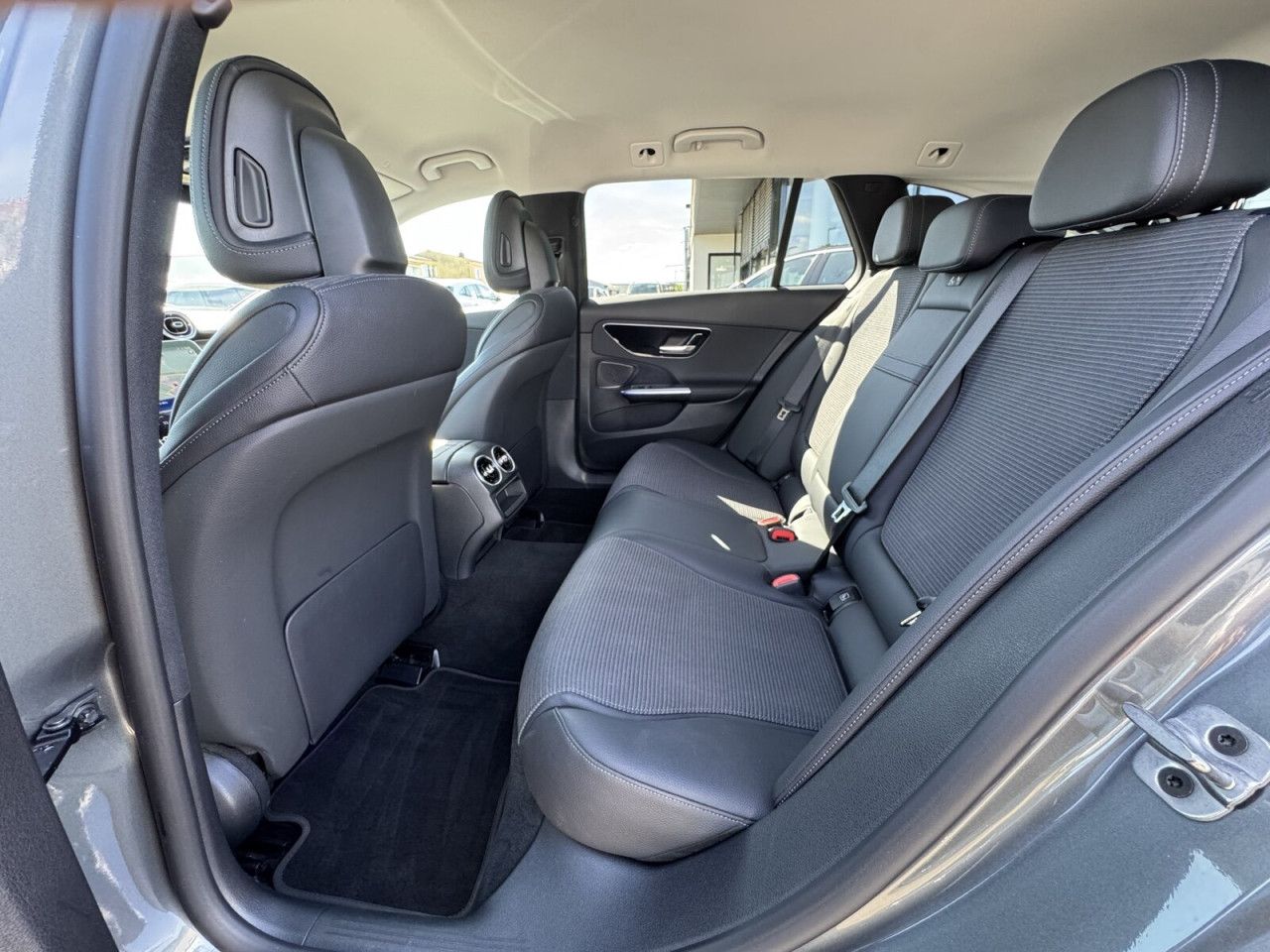 Mercedes-Benz C-Klasse – Bild 11