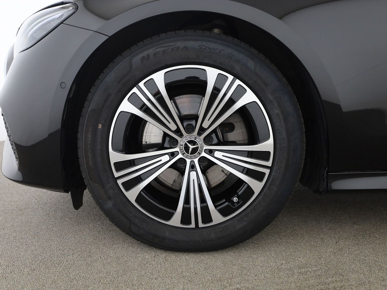Mercedes-Benz E-Klasse – Bild 16