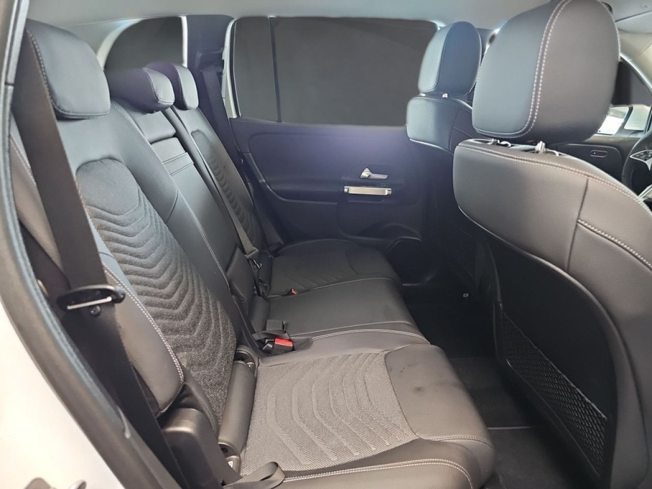 Mercedes-Benz GLB – Bild 12