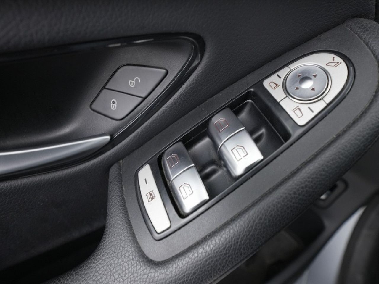 Imagem do veículo 14 / 18