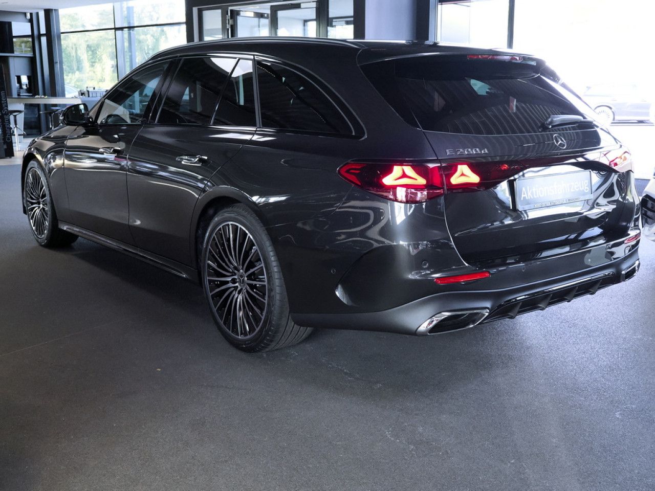 Mercedes-Benz E-Klasse – Bild 4