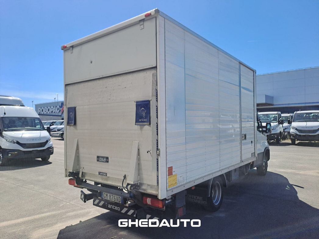 IVECO | 35C14H BOX + SPONDA