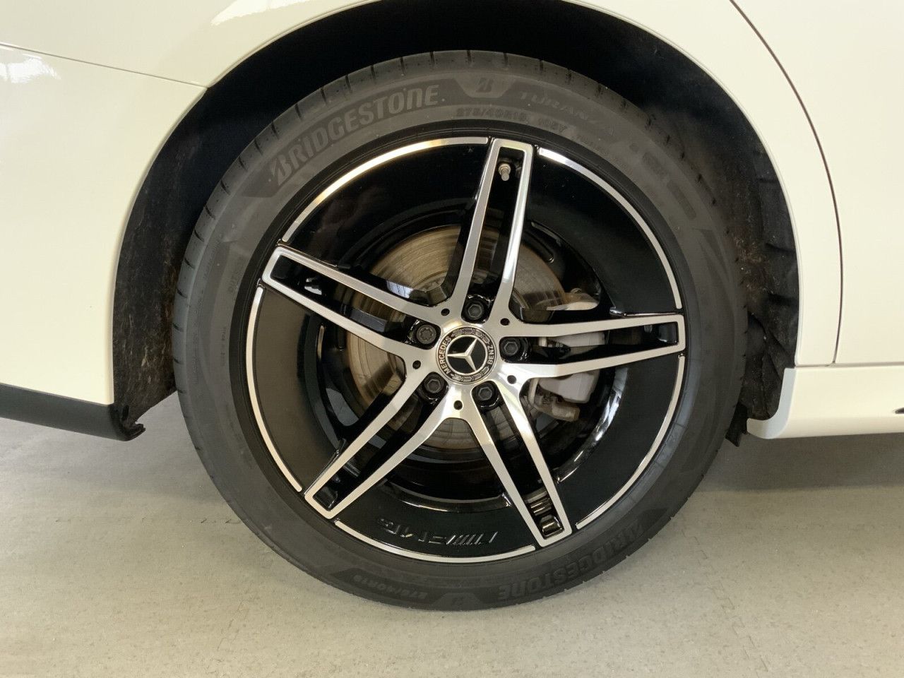 Mercedes-Benz E-Klasse – Bild 8