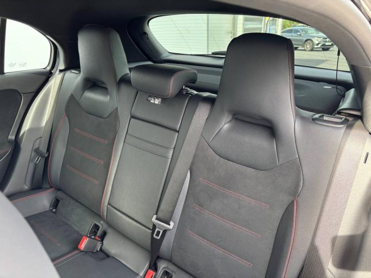 Photo du v&eacute;hicule 11 / 16