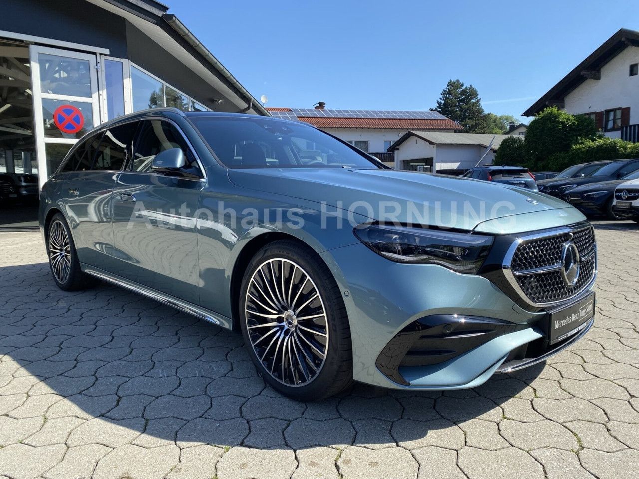 Mercedes-Benz E-Klasse – Bild 2