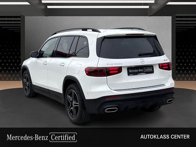 MERCEDES-BENZ GLB 2025 — imagine 3