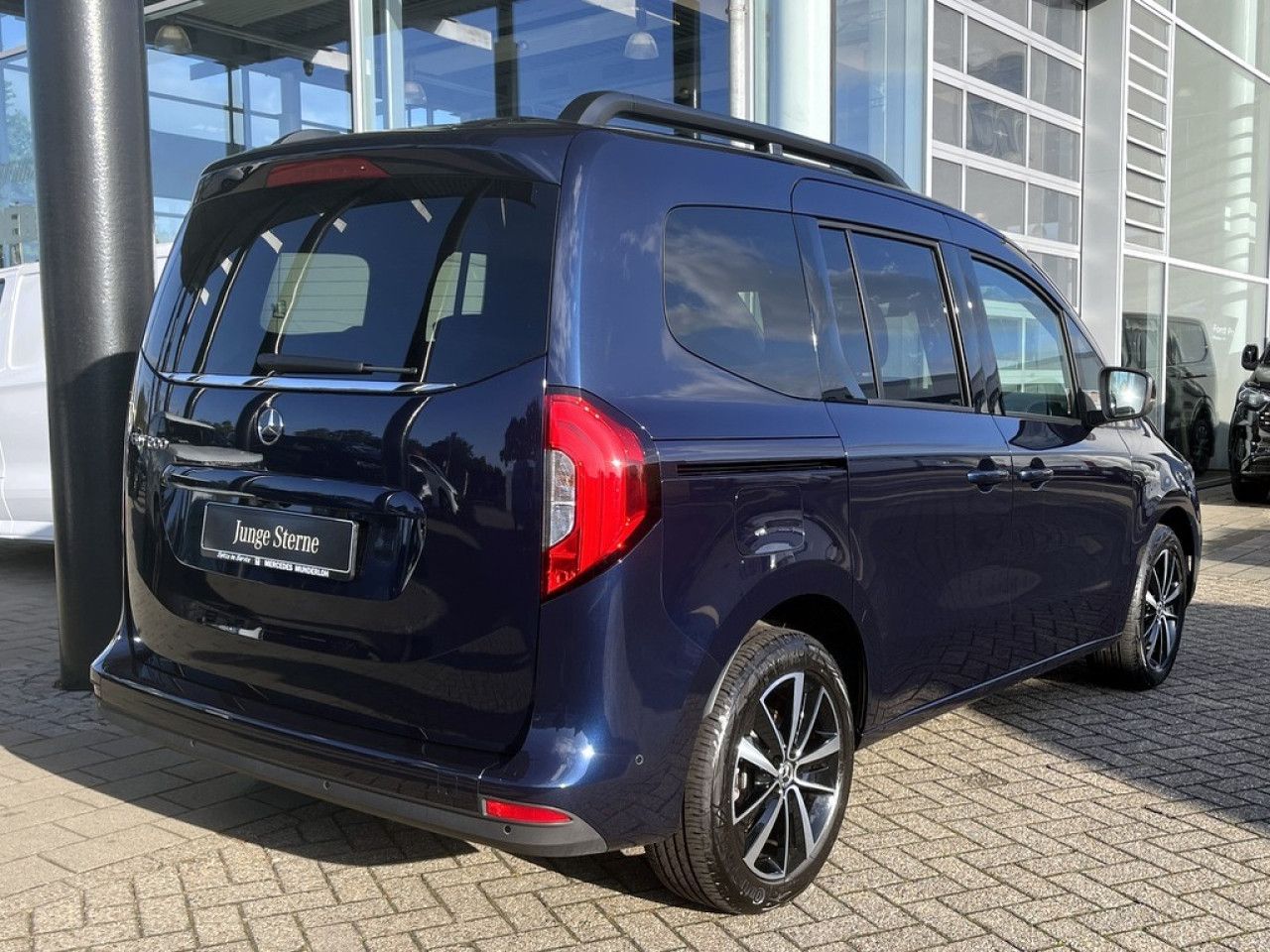 Mercedes-Benz EQT – Bild 2
