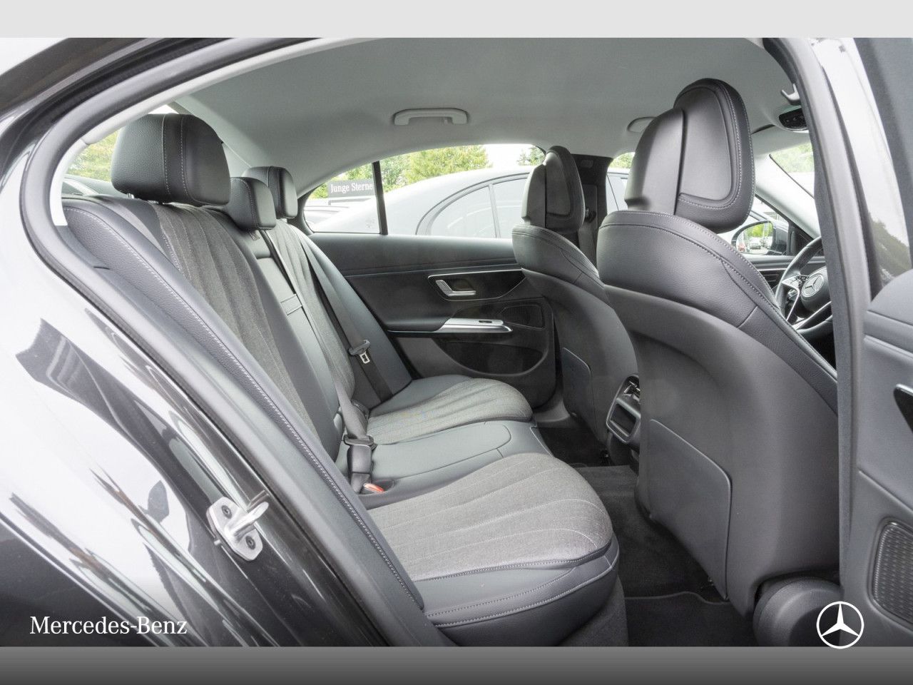 Mercedes-Benz E-Klasse – Bild 9