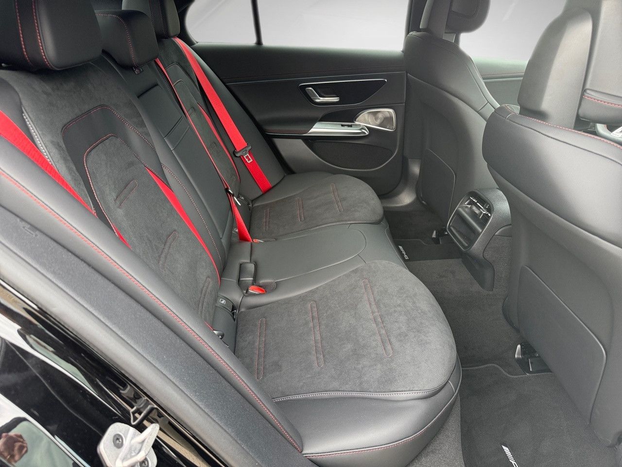 Mercedes-Benz E-Klasse – Bild 23