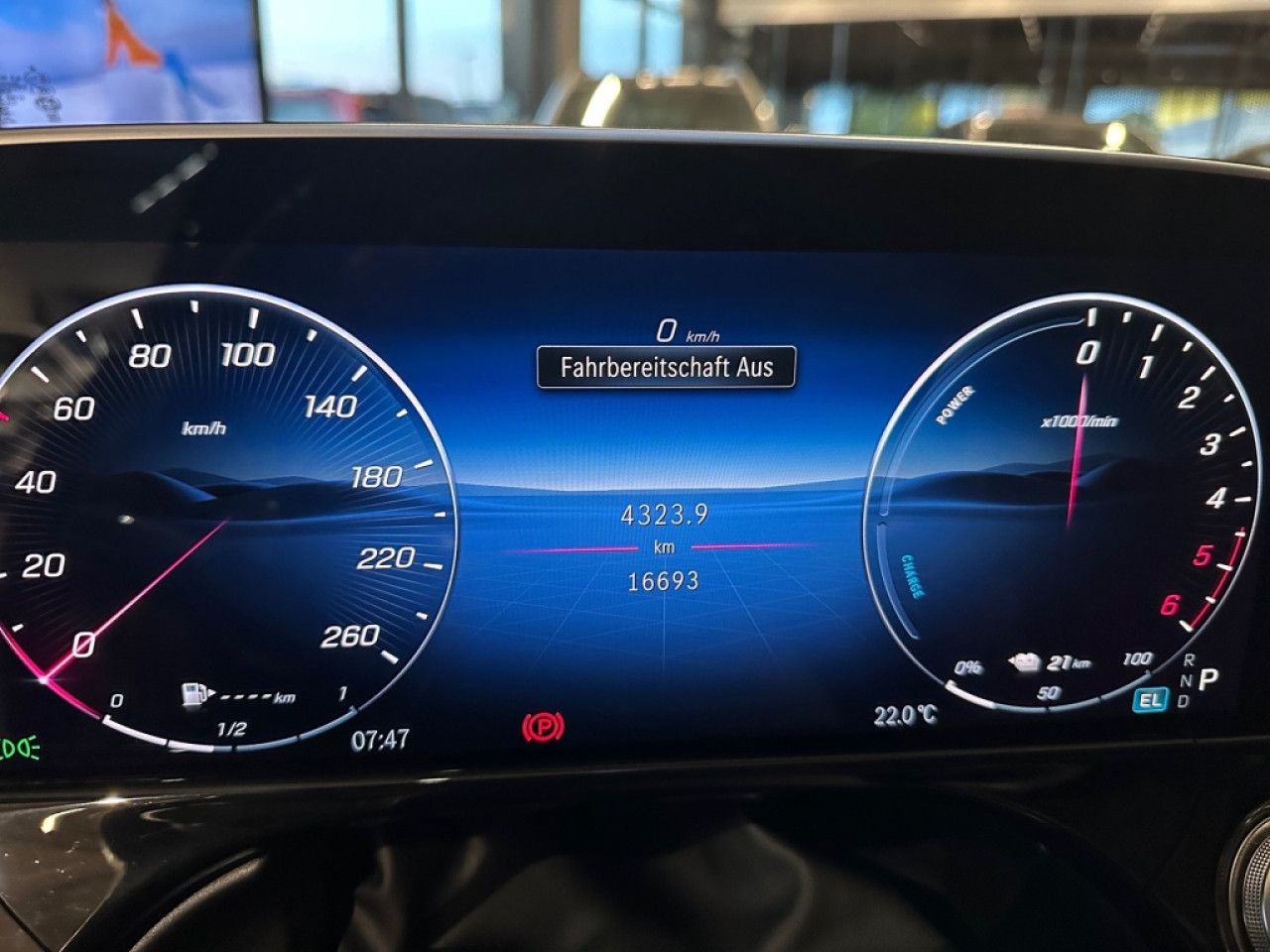 Mercedes-Benz E-Klasse – Bild 14