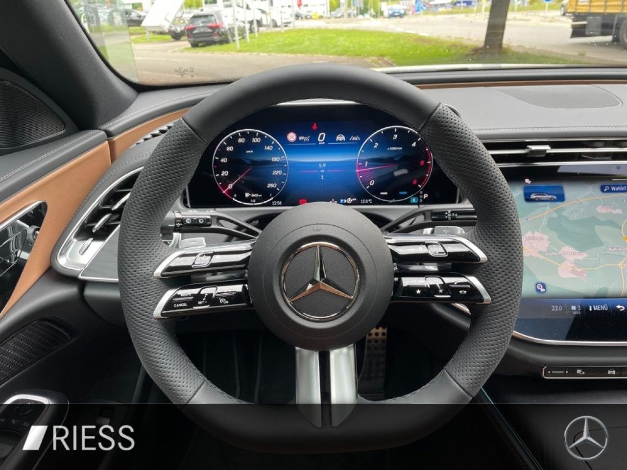 Mercedes-Benz E-Klasse – Bild 11