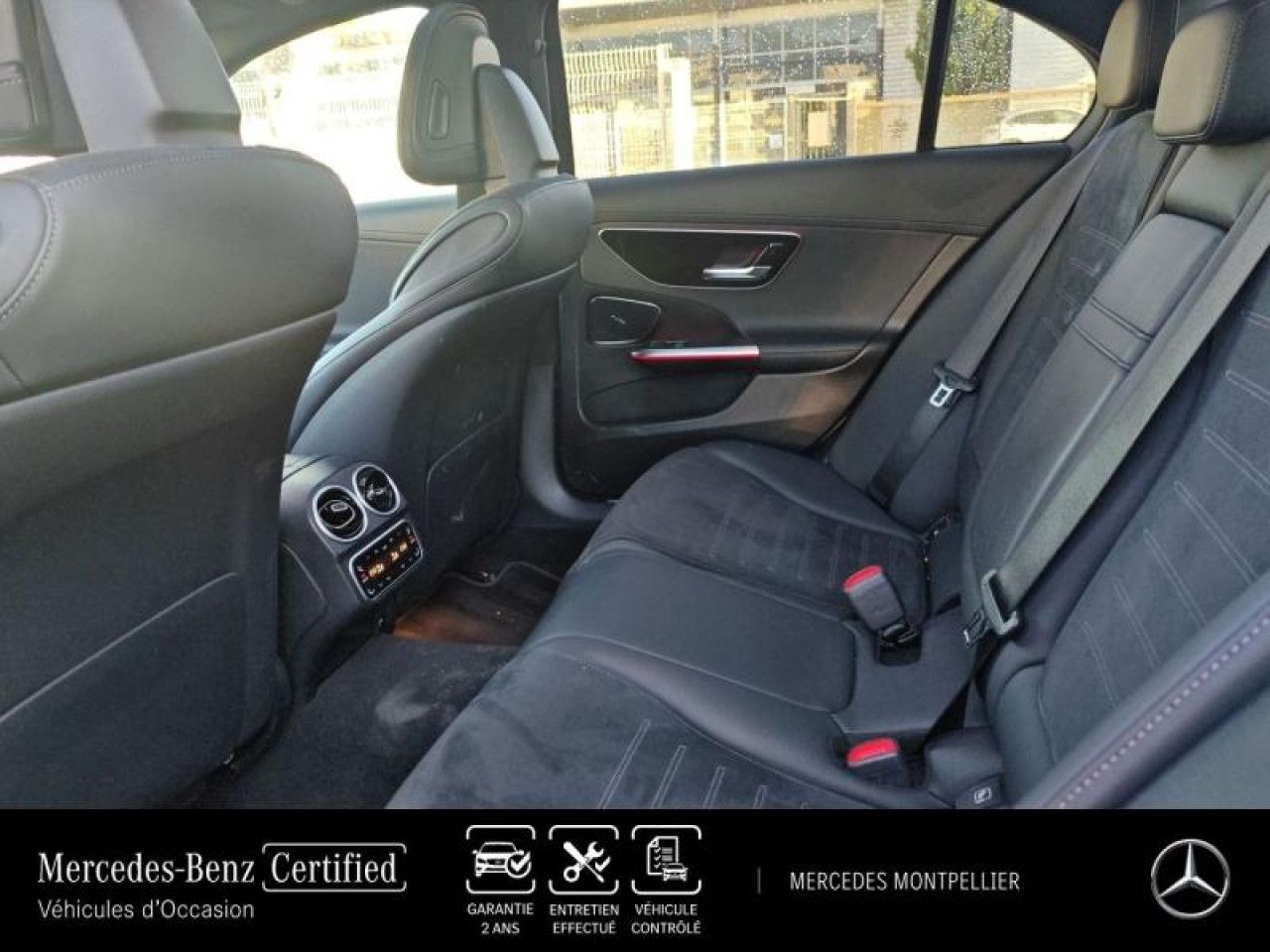 Photo du v&eacute;hicule 14 / 18