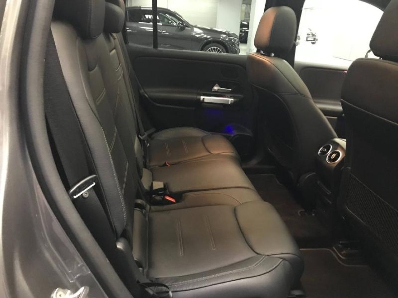 Photo du véhicule 17 / 18