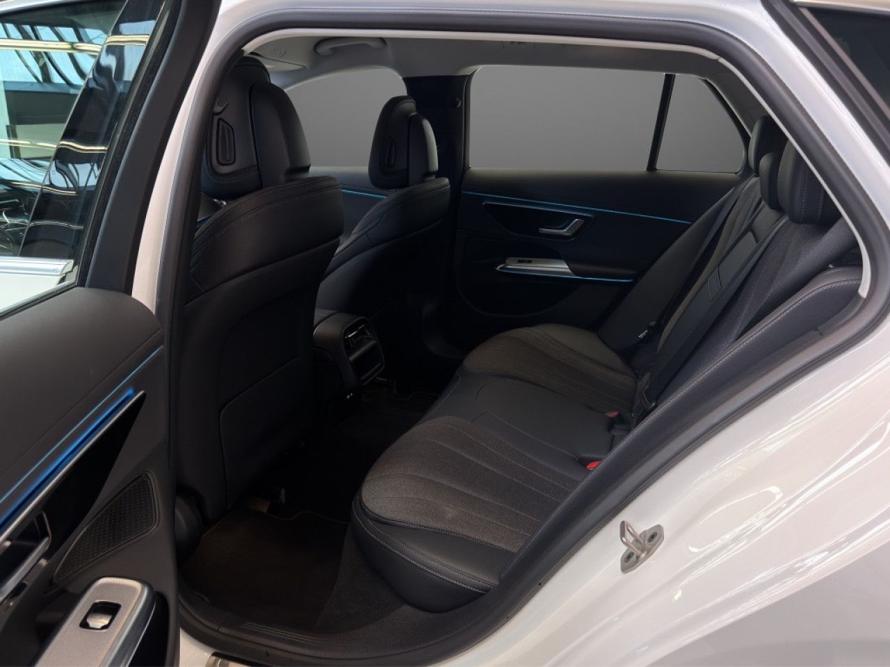 Mercedes-Benz E-Klasse – Bild 8