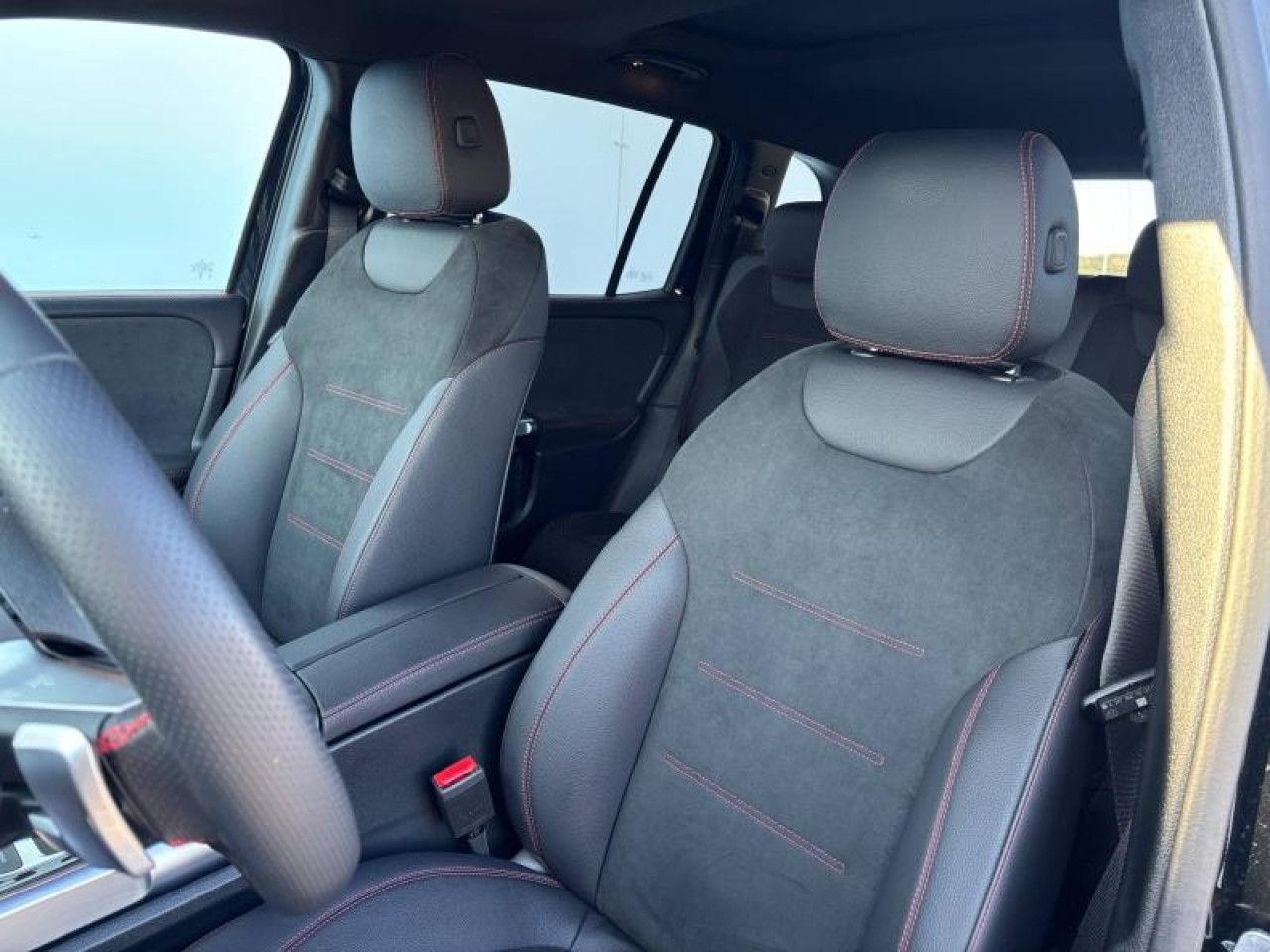 Photo du v&eacute;hicule 10 / 17