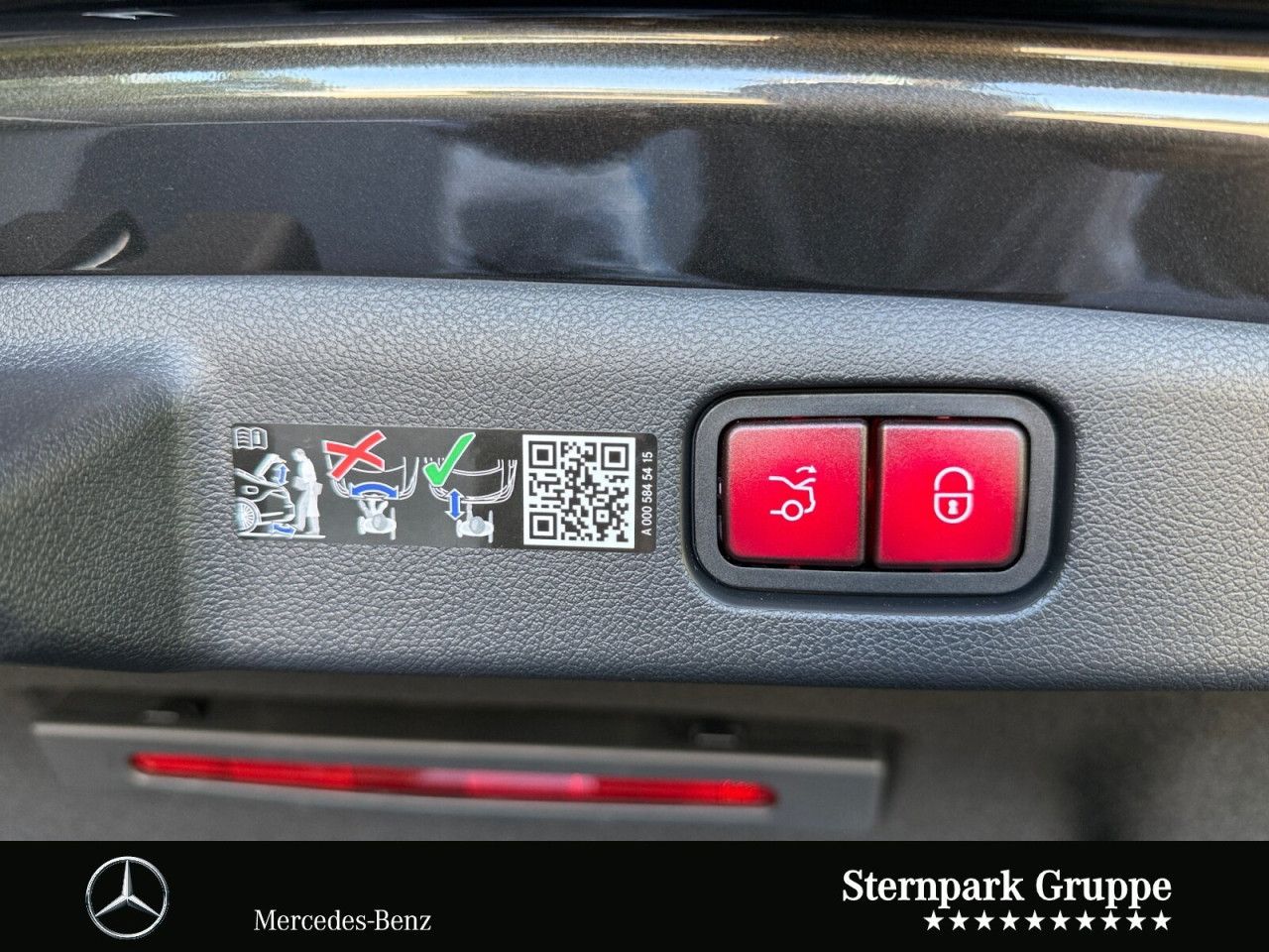 Mercedes-Benz E-Klasse – Bild 17