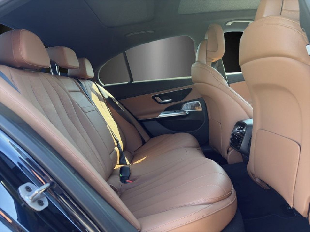 Mercedes-Benz E-Klasse – Bild 6