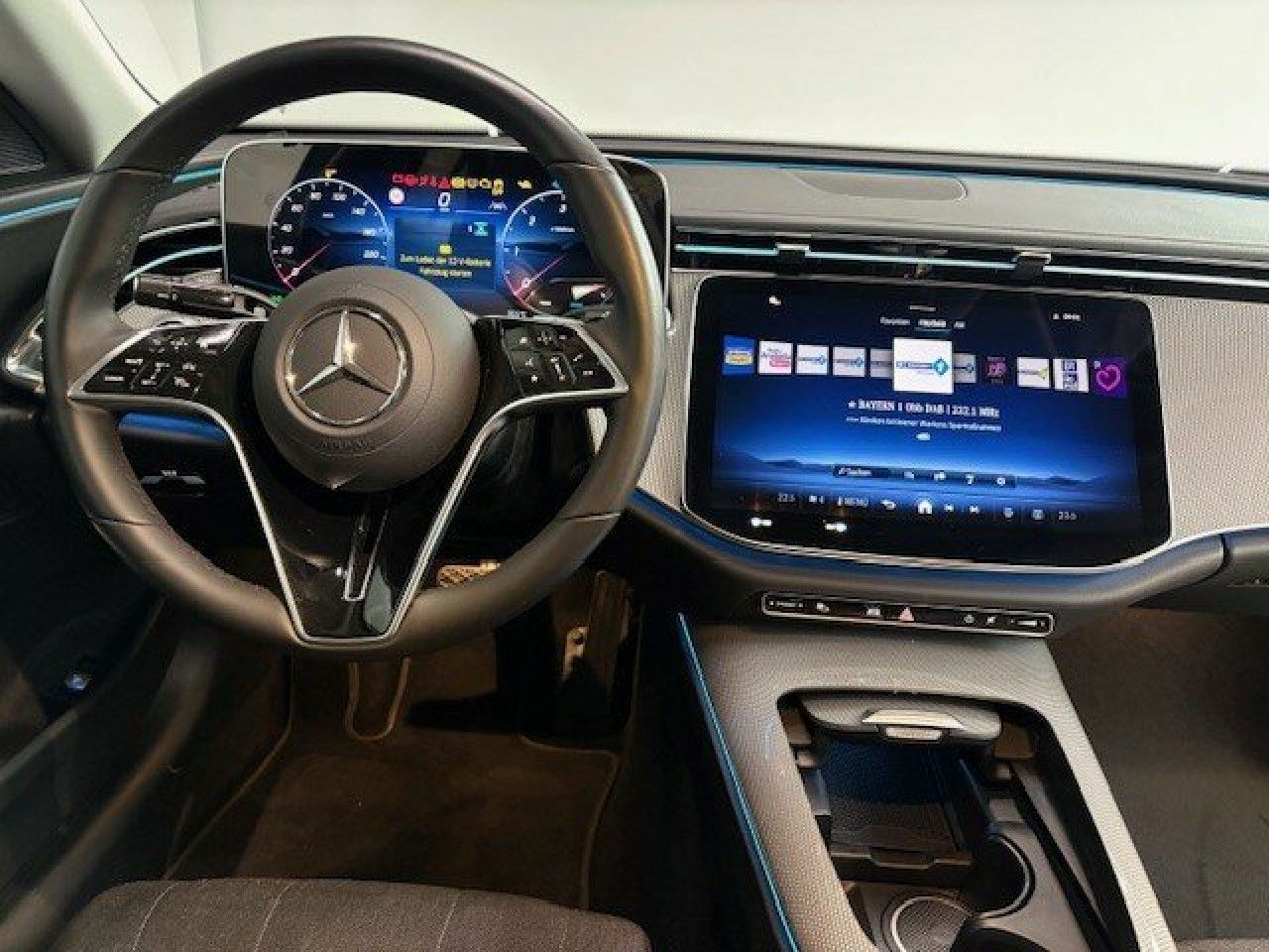 Mercedes-Benz E-Klasse – Bild 13