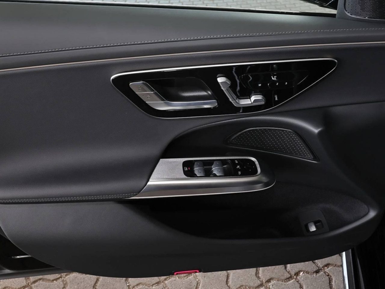 Mercedes-Benz E-Klasse – Bild 12