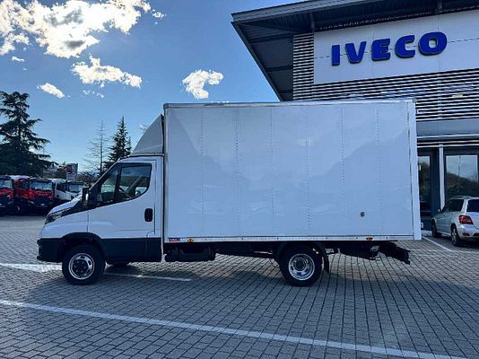 Vehicle image 2 / 11