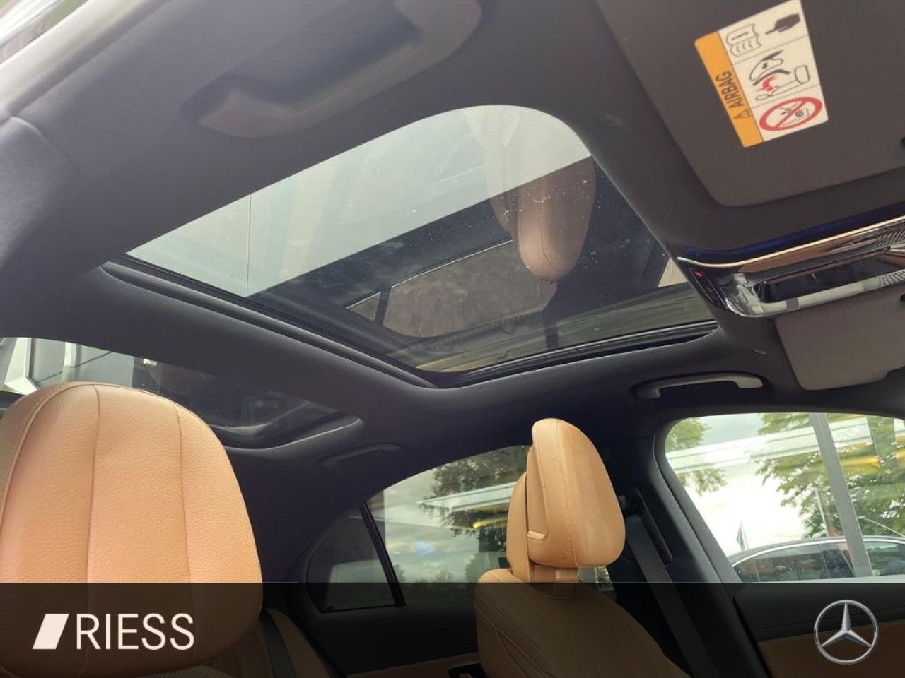 Mercedes-Benz E-Klasse – Bild 10