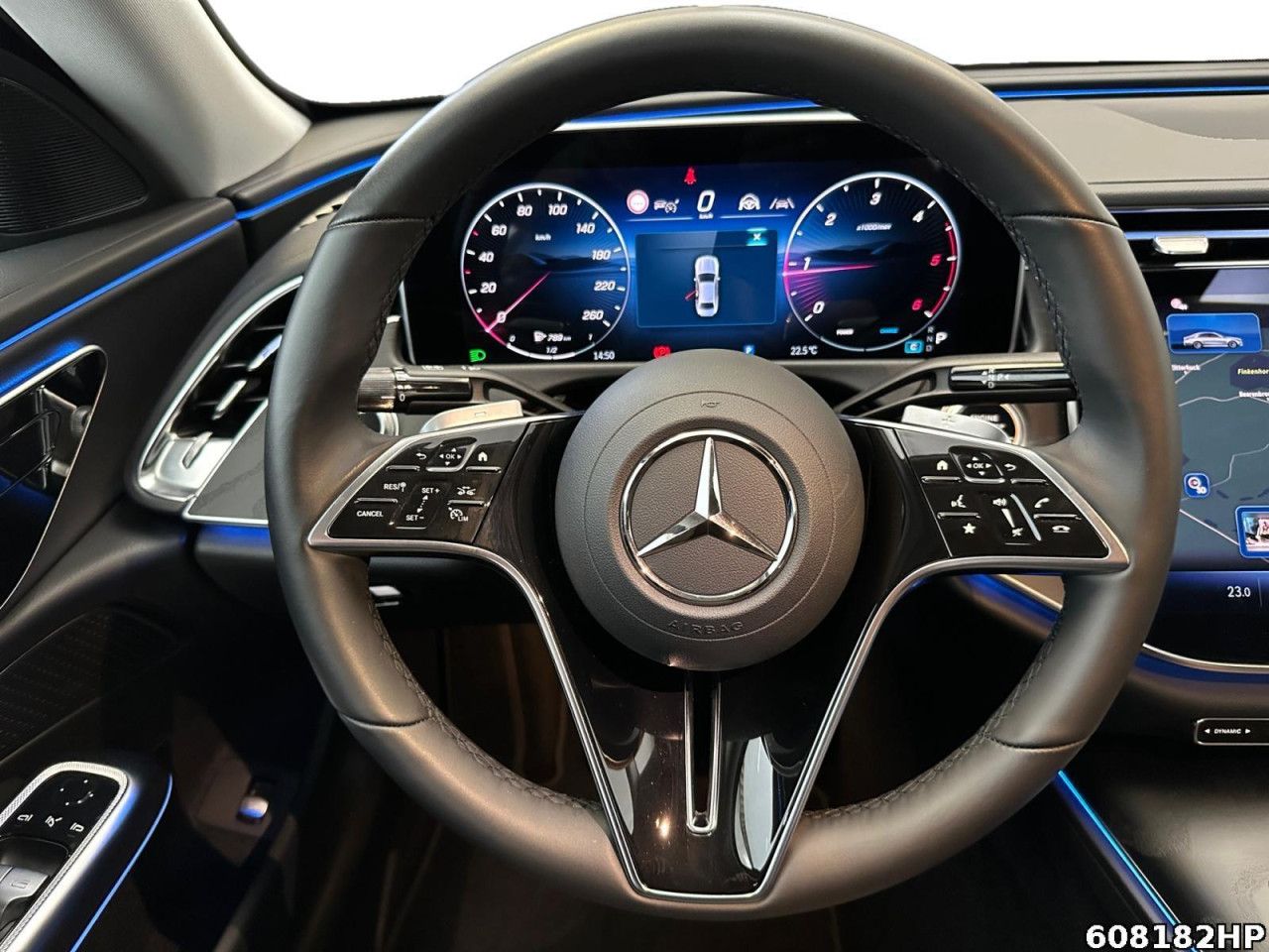 Mercedes-Benz E-Klasse – Bild 13