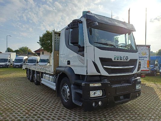 Vehicle image 2 / 11