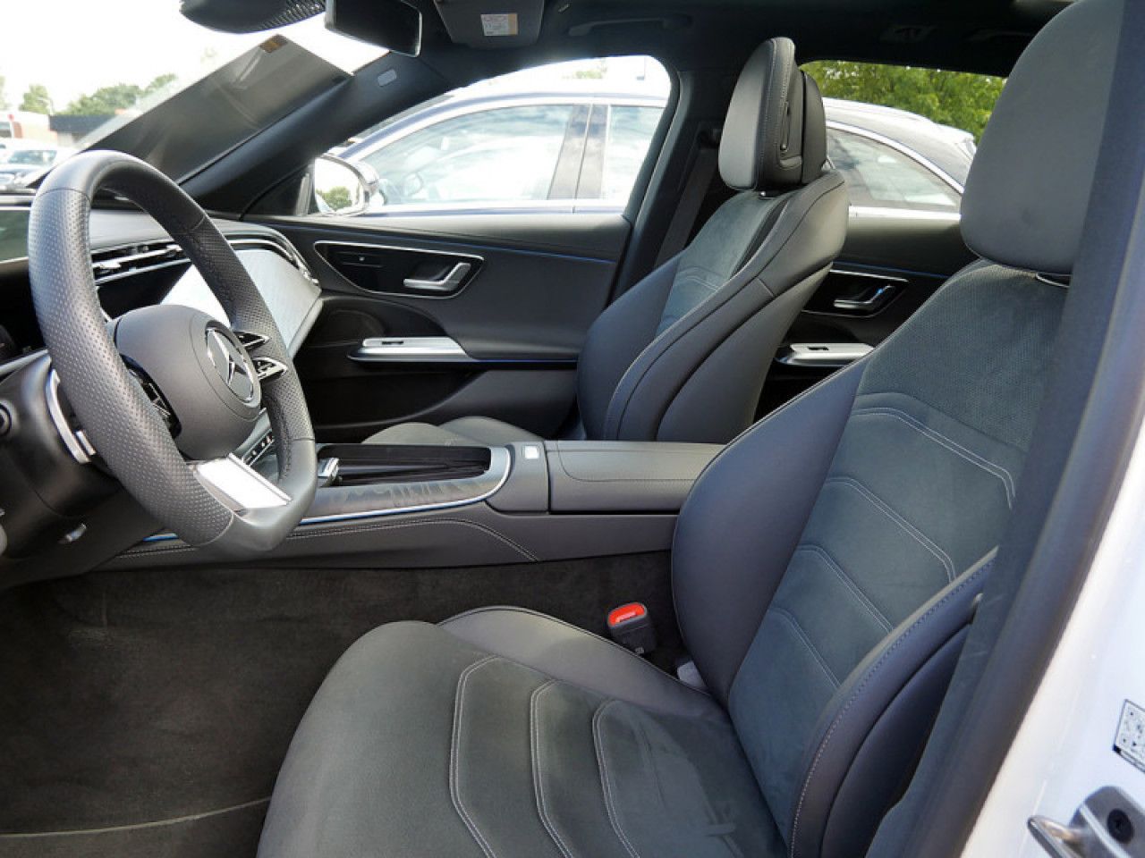 Mercedes-Benz E-Klasse – Bild 12