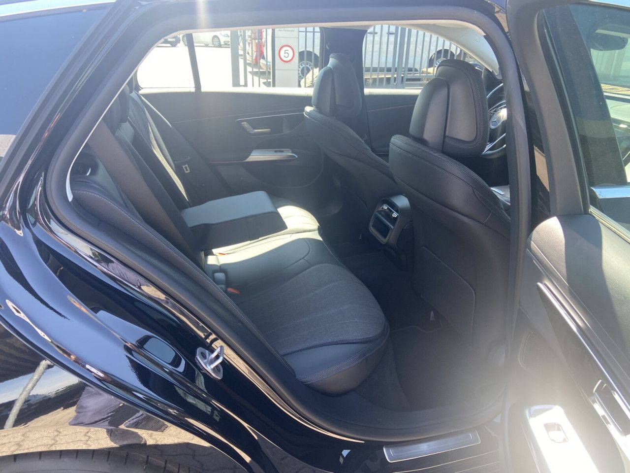 Mercedes-Benz E-Klasse – Bild 16