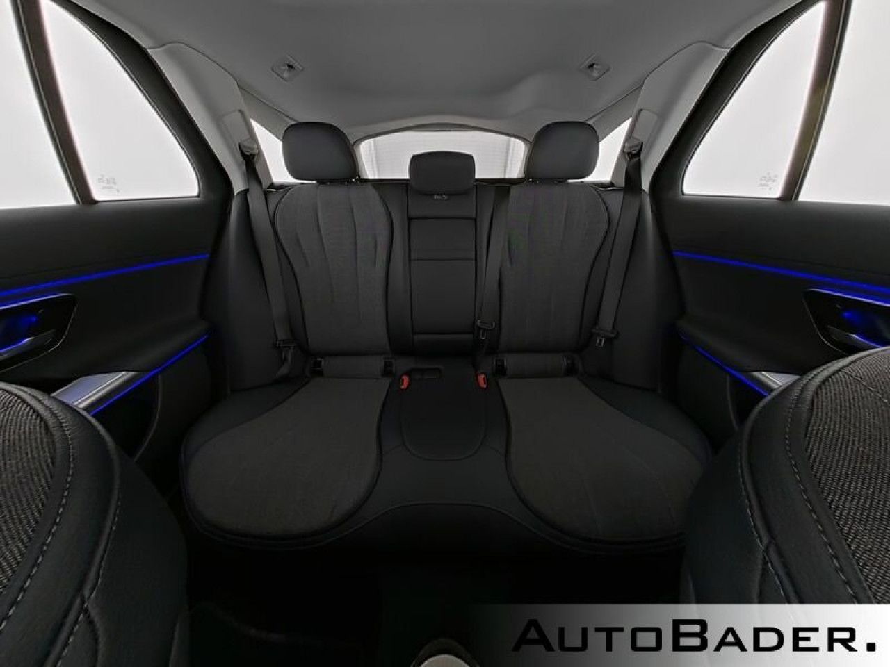 Mercedes-Benz E-Klasse – Bild 8