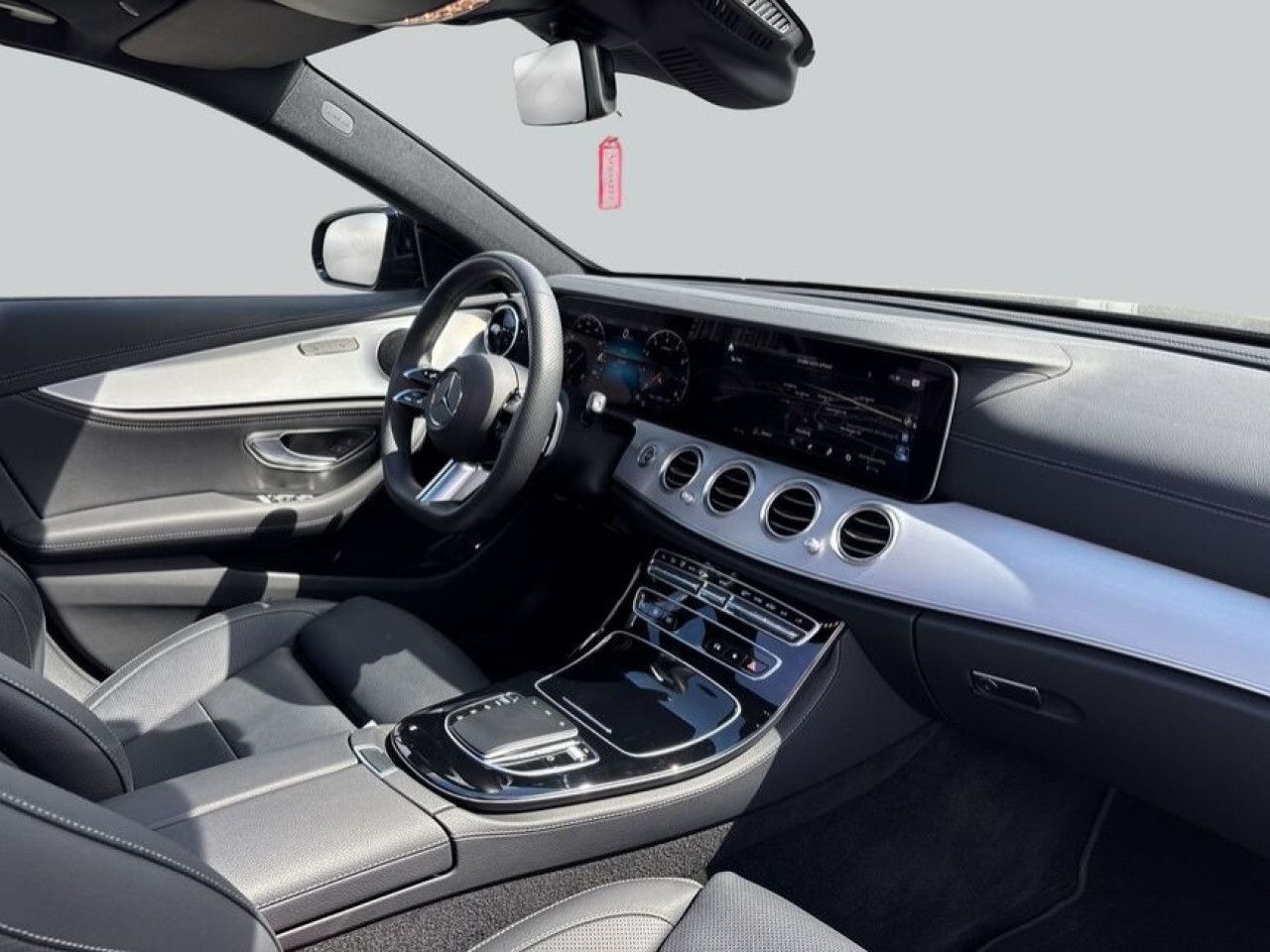 Mercedes-Benz E-Klasse – Bild 15