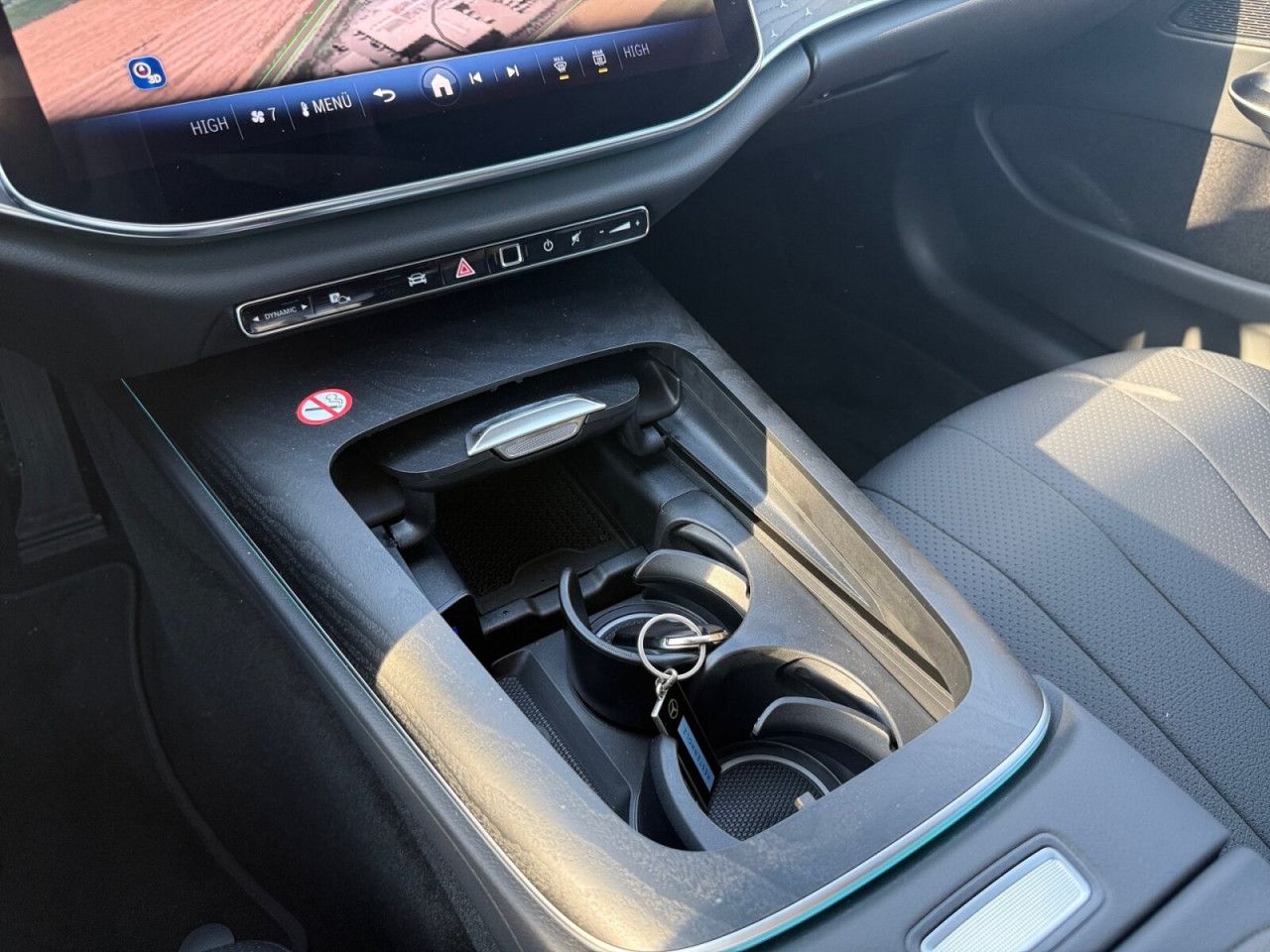 Mercedes-Benz E-Klasse – Bild 16