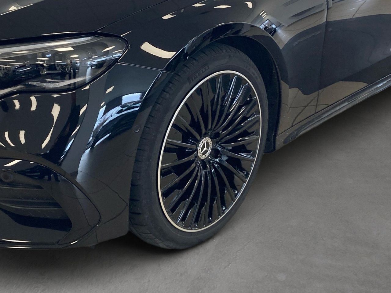 Mercedes-Benz E-Klasse – Bild 12