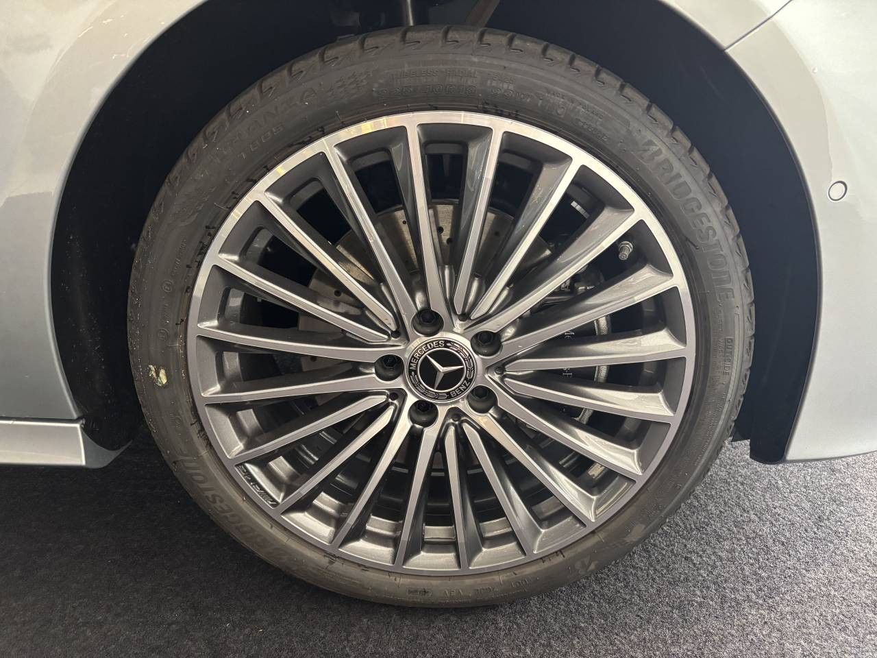 Photo du v&eacute;hicule 16 / 18