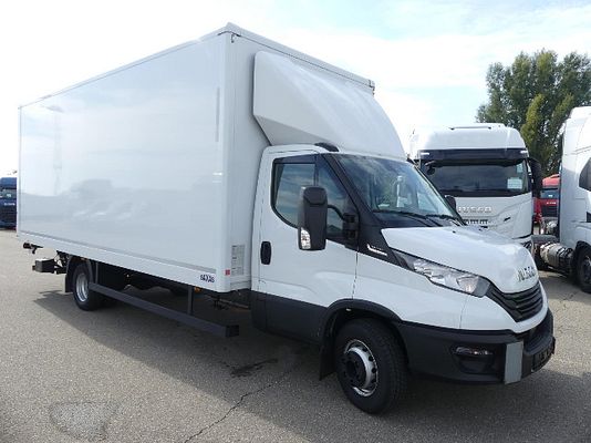 Vehicle image 1 / 7