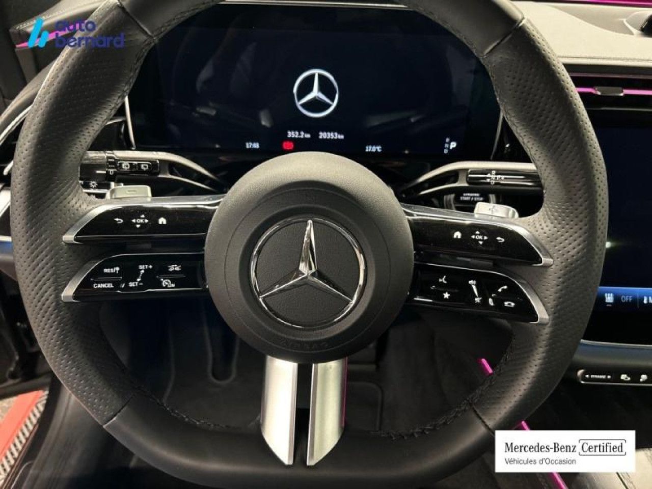 Photo du v&eacute;hicule 13 / 18