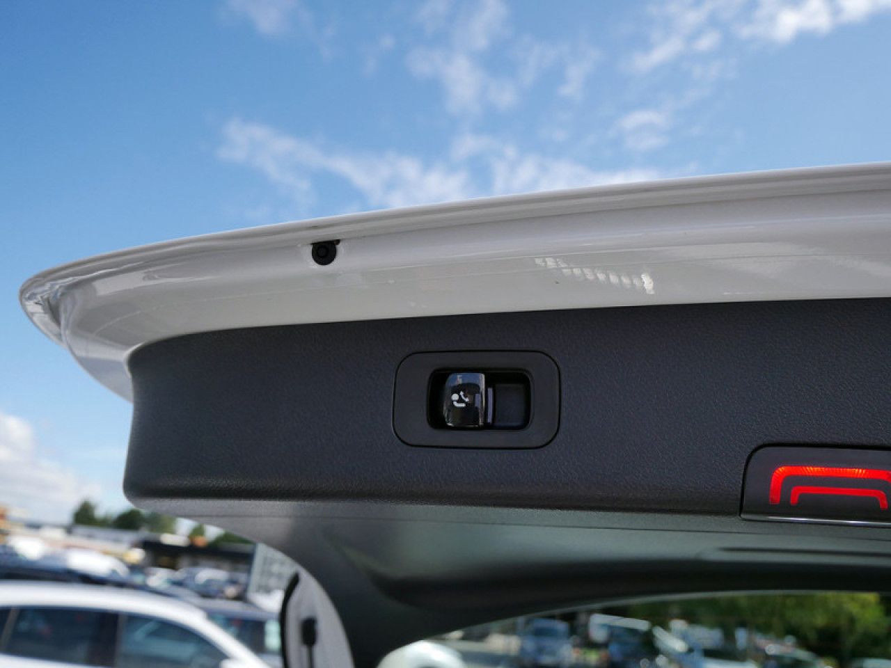 Mercedes-Benz E-Klasse – Bild 11