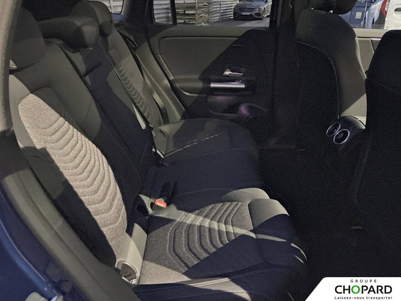 Photo du v&eacute;hicule 13 / 18