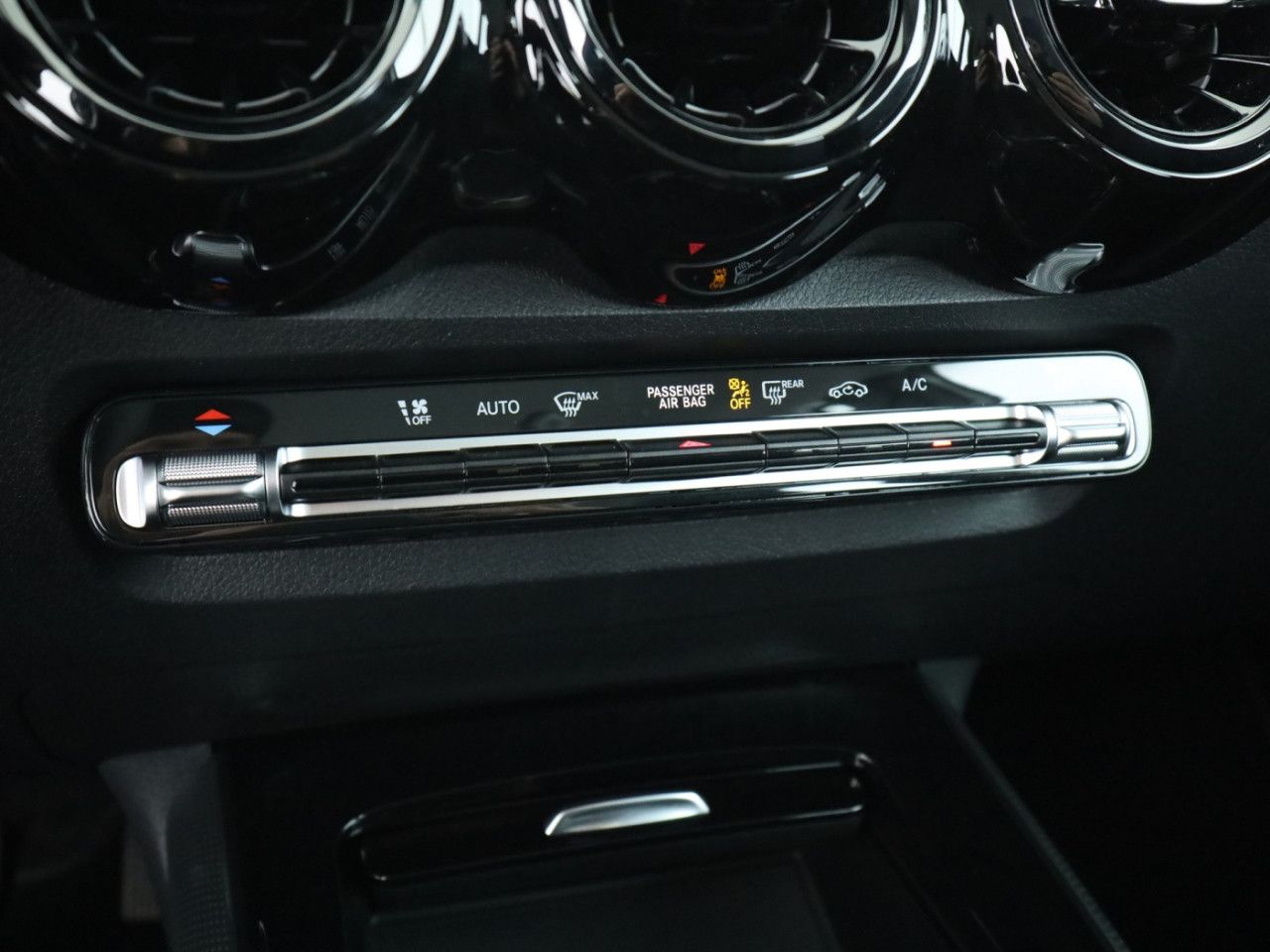 Mercedes-Benz GLB – Bild 14