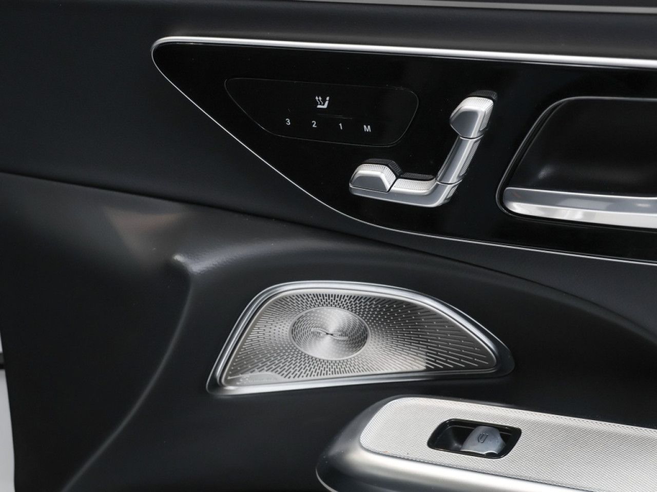 Mercedes-Benz E-Klasse – Bild 6
