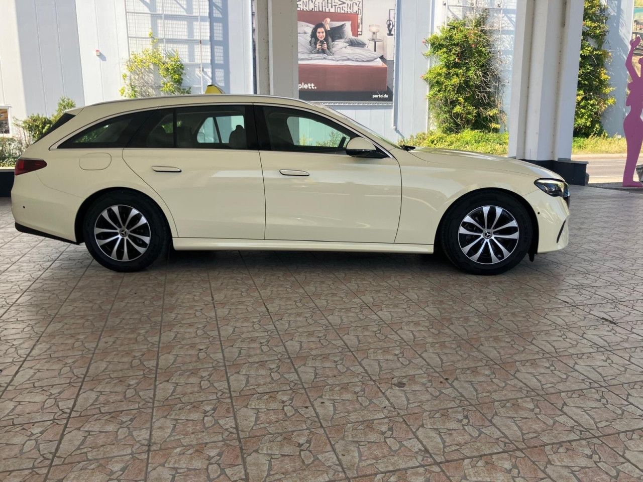 Mercedes-Benz E-Klasse – Bild 4