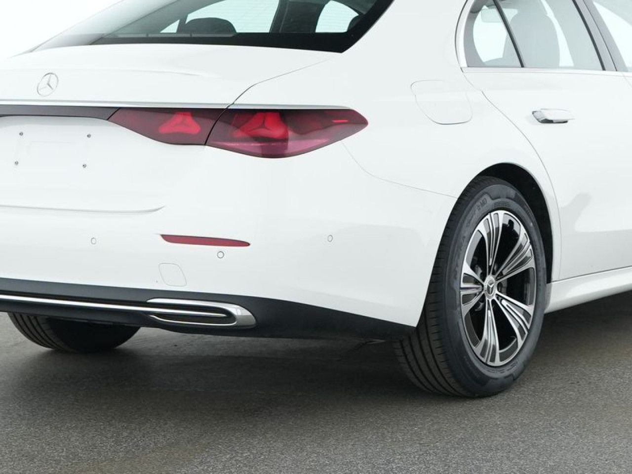 Mercedes-Benz E-Klasse – Bild 8