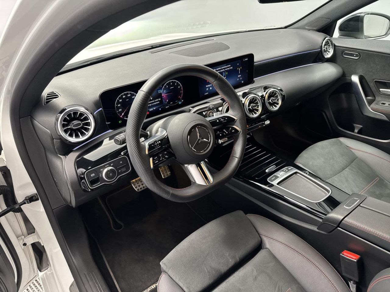 Zdjęcie pojazdu 13 / 25