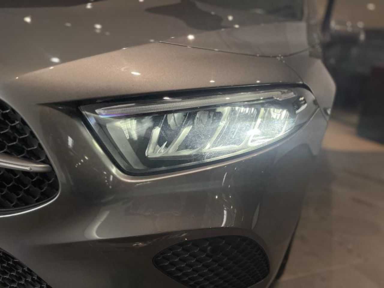 Photo du v&eacute;hicule 9 / 18