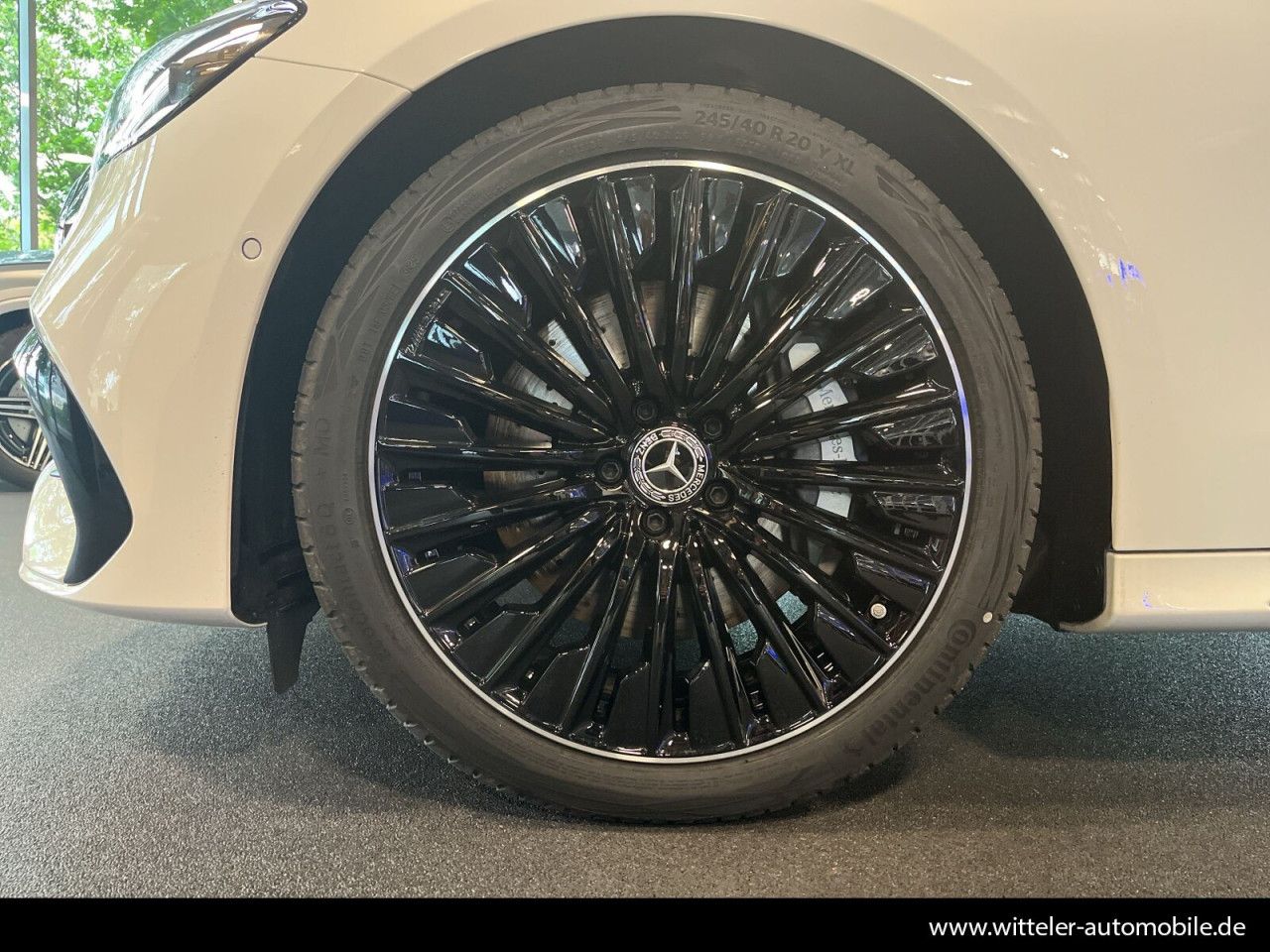 Mercedes-Benz E-Klasse – Bild 15