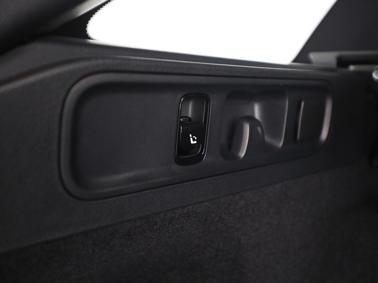 Mercedes-Benz C-Klasse – Bild 24