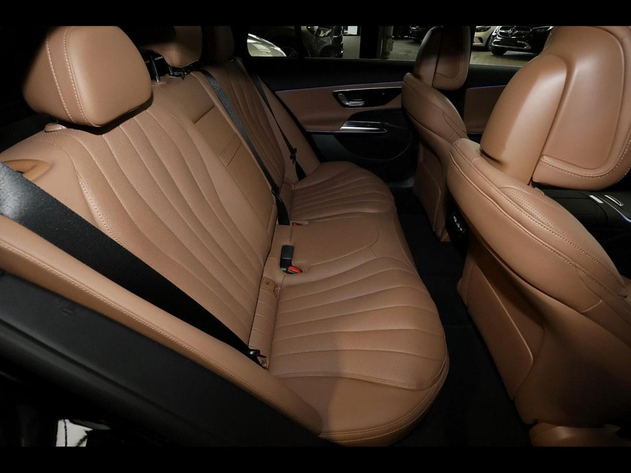 Mercedes-Benz E-Klasse – Bild 6