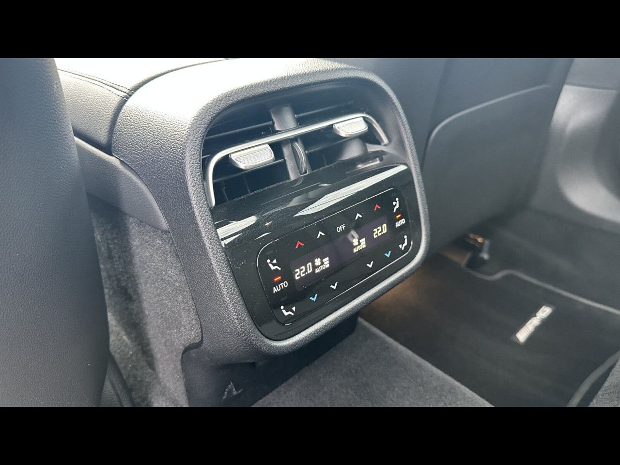 Mercedes-Benz E-Klasse – Bild 17