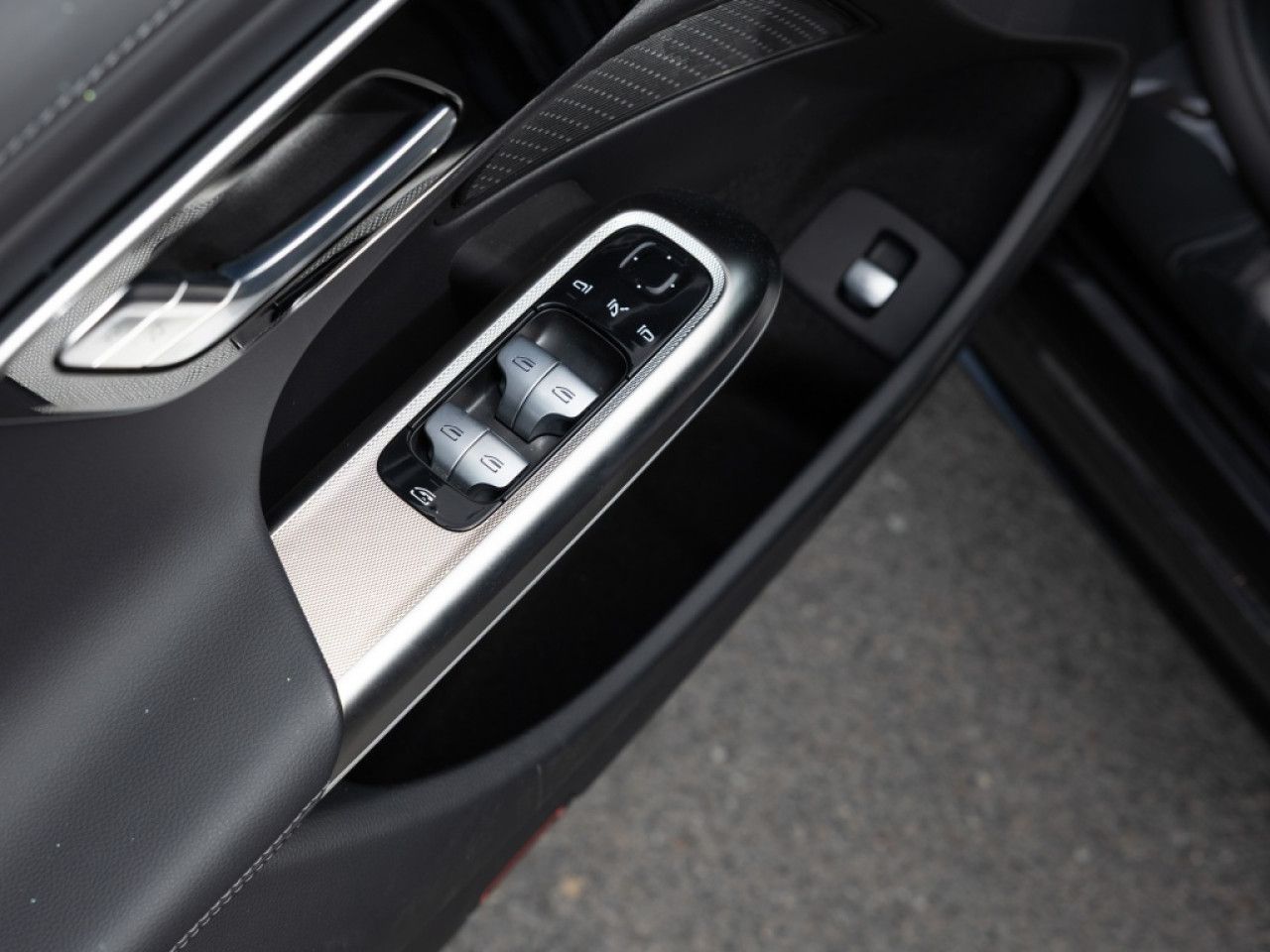 Mercedes-Benz E-Klasse – Bild 17