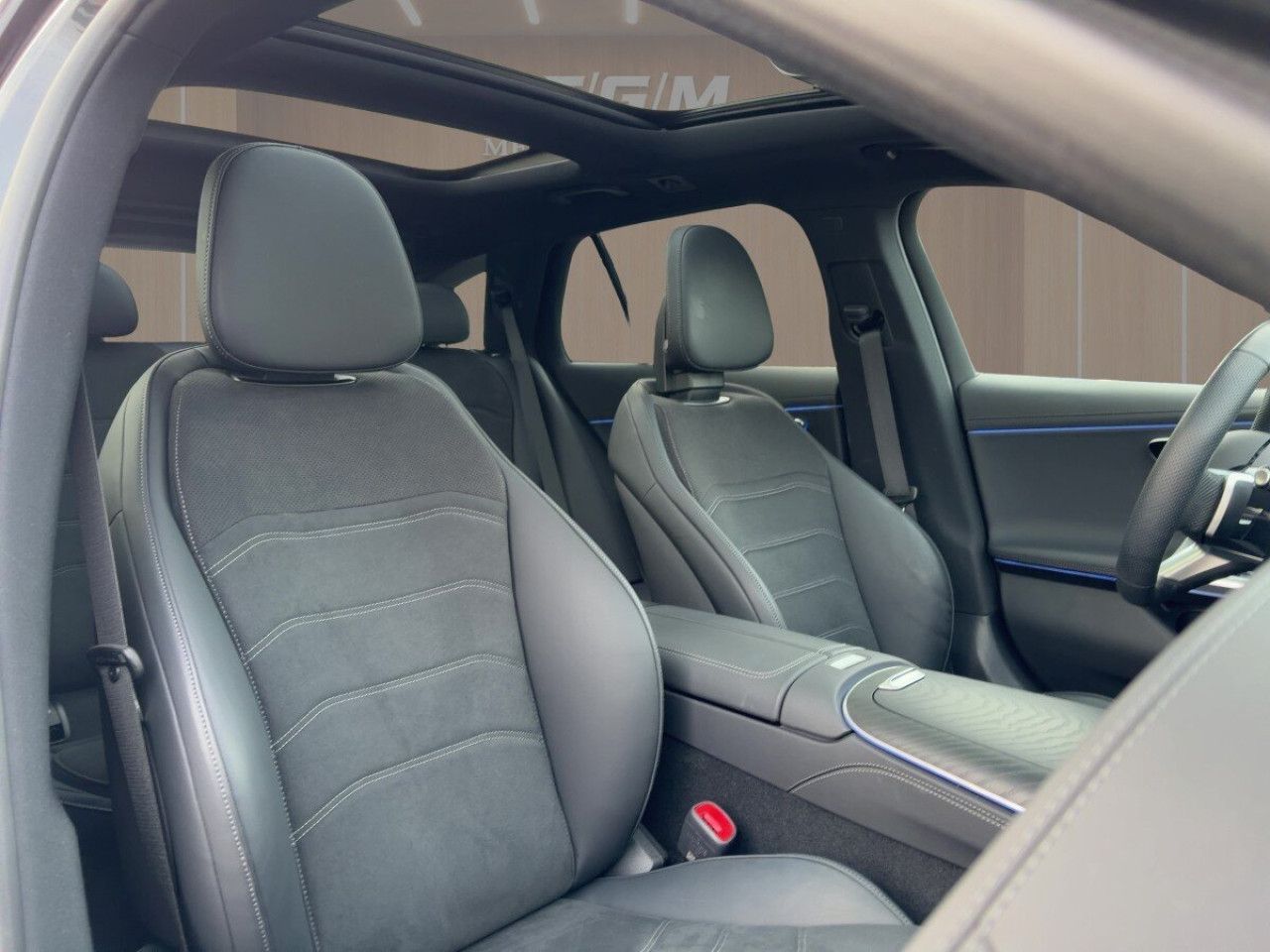 Mercedes-Benz E-Klasse – Bild 18